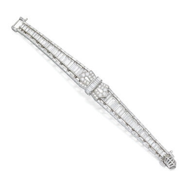 View full screen - View 1 of Lot 129. Diamond Bracelet.