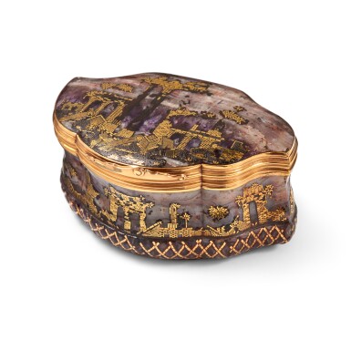 View full screen - View 1 of Lot 1069. A gold-mounted hardstone snuff box, Dresden, mid-eighteenth century, in the manner of Heinrici.