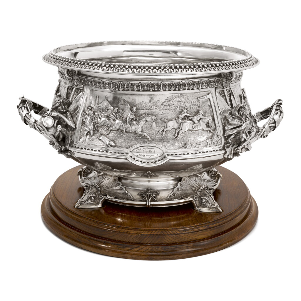 View full screen - View 1 of Lot 265. A VICTORIAN SILVER LARGE PUNCH BOWL, JOHN HUNT & ROBERT ROSKELL, LONDON, 1881.