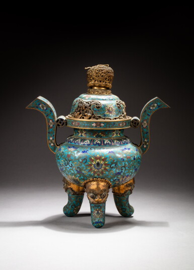 View full screen - View 1 of Lot 138. A gilt-bronze and cloisonné enamel tripod incense burner and cover, Qing dynasty, 18th-19th century | 清十八至十九世紀 掐絲琺瑯纏枝蓮紋朝冠耳三足爐配蓋.