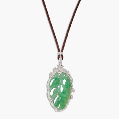 View full screen - View 1 of Lot 1467. Carved Jadeite and Diamond Pendent Necklace | 天然「緬甸」翡翠 配 鑽石 掛墜項鏈.