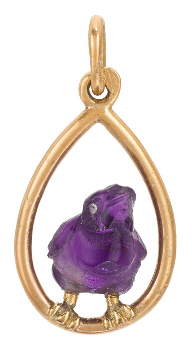 View full screen - View 1 of Lot 338. A FABERGÉ GOLD AND AMETHYST PENDANT, WORKMASTER FEODOR AFANASIEV, ST PETERSBURG, 1908-1917.