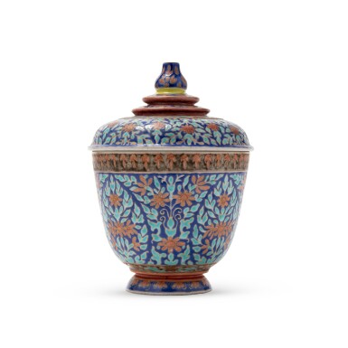 View full screen - View 1 of Lot 24. A 'benjarong' light blue-ground bowl and cover, China for the the Kingdom of Siam, 19th century | 十九世紀 外銷暹羅班加隆藍地花卉紋蓋盌.