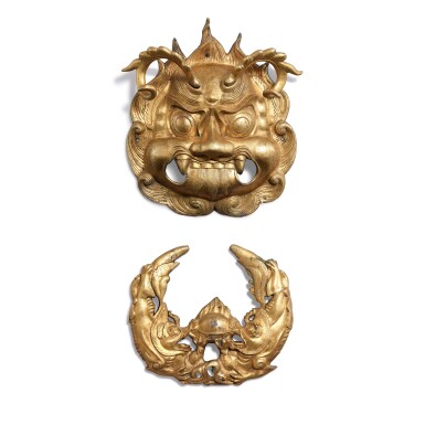 View full screen - View 1 of Lot 768. A gilt-bronze 'mask and makara' door knocker, Late Tang - Five dynasties | 晚唐至五代 銅鎏金獸面摩羯環鋪首.