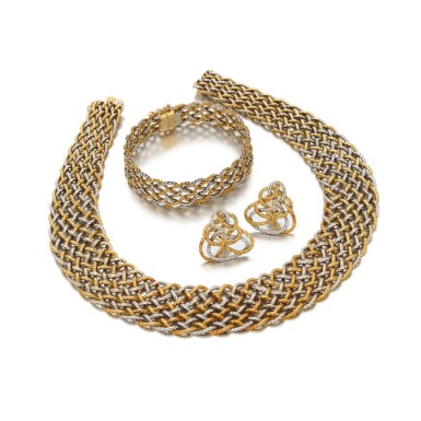 View full screen - View 1 of Lot 192. Gold demi-paure (Demi-parure in oro).
