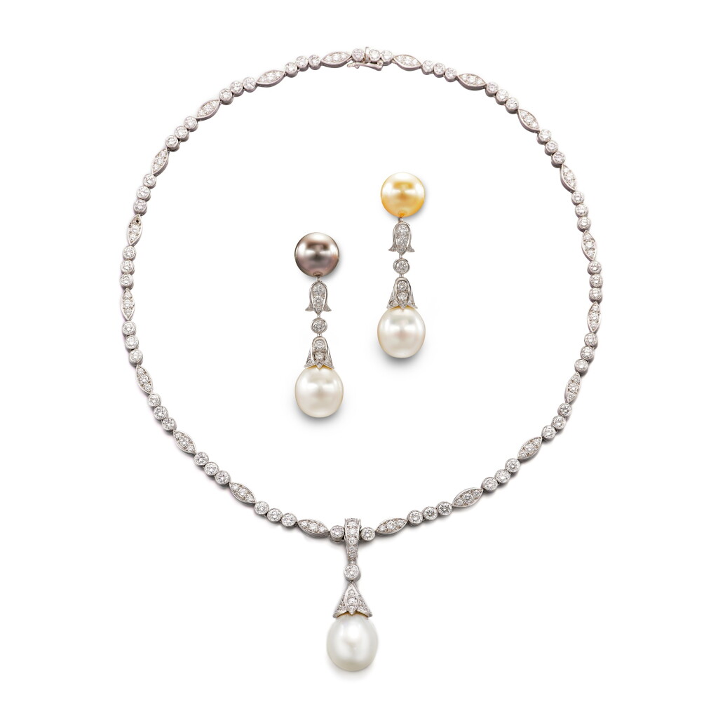 View full screen - View 1 of Lot 297. Cultured Pearl and Diamond Pendent Necklace || Pair of Cultured Pearl and Diamond Pendent Earrings | 卡地亞 | 養殖珍珠 配 鑽石 項鏈 || 養殖珍珠 配 鑽石 耳墜一對.