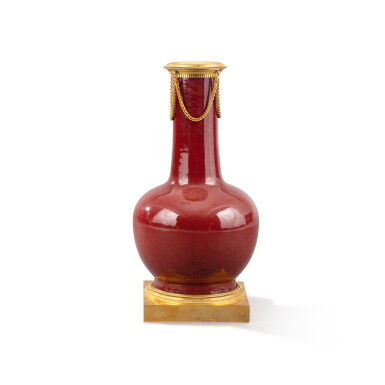 View full screen - View 1 of Lot 286. A gilt-bronze mounted "sang de boeuf" Chinese enamelled biscuit pansu vase, 18th and early 19th century | Vase pansu en biscuit émailé dit "sang de boeuf", Chine XVIIIe siècle et bronze doré, début XIXe siècle.