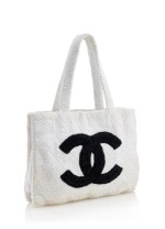CHANEL | WHITE QUILTED TERRY CLOTH TOTE BAG