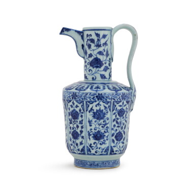 View full screen - View 1 of Lot 164. A rare blue and white ewer, Ming dynasty, Yongle / Xuande period | 明永樂 / 宣德 青花纏枝花卉紋執壺.