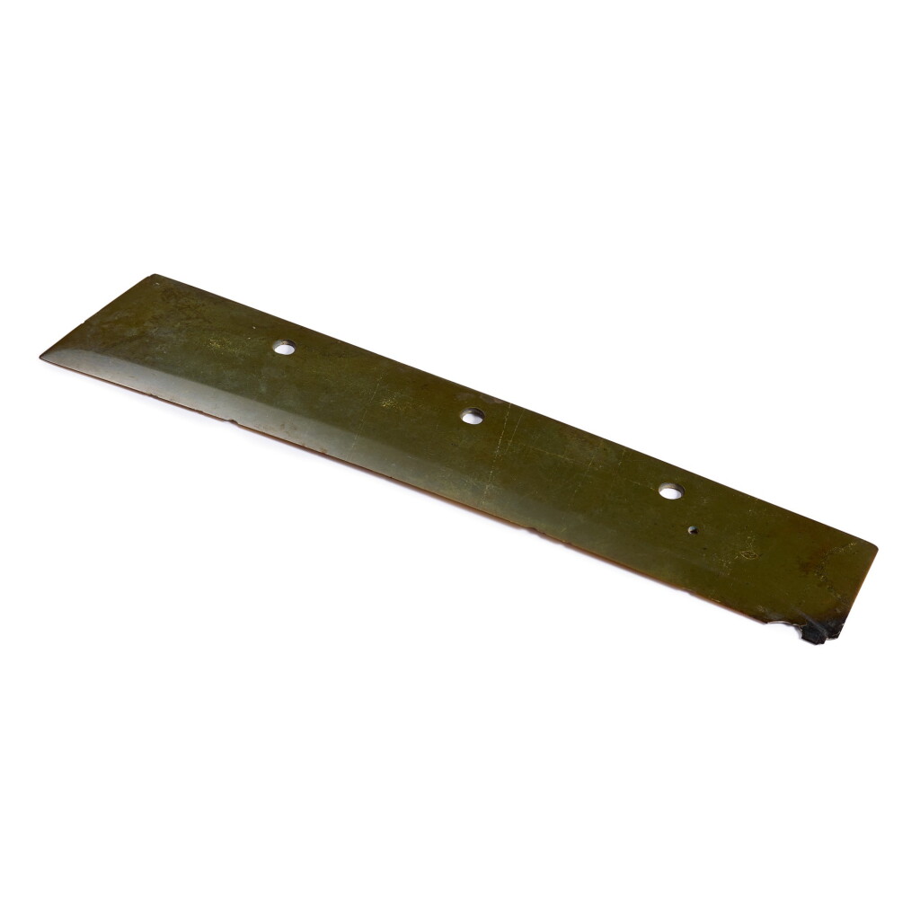 View full screen - View 1 of Lot 42. A MASSIVE BLACK JADE CEREMONIAL BLADE LATE NEOLITHIC PERIOD | 新石器時代晚期 玉刀.