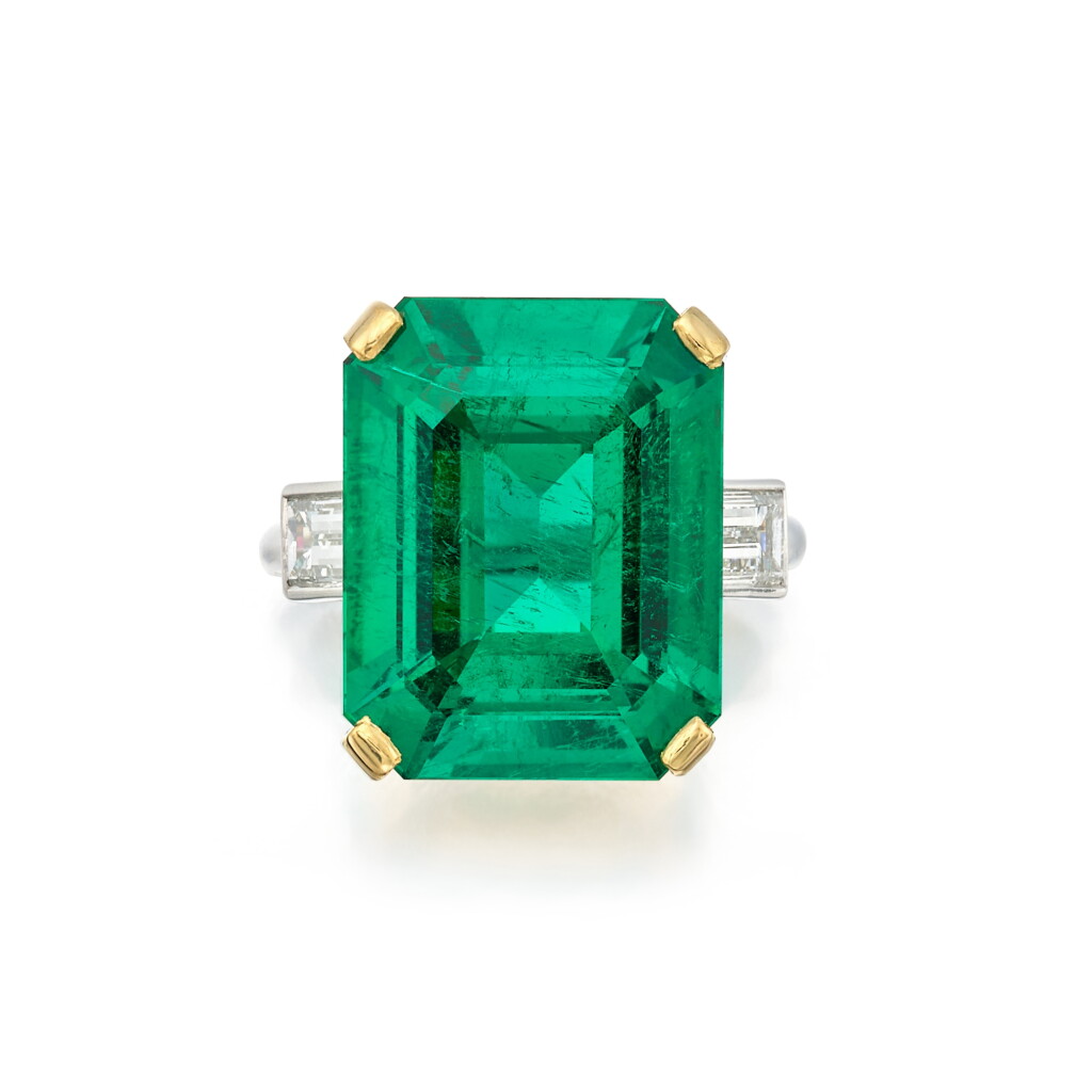 View full screen - View 1 of Lot 62. An Important Emerald and Diamond Ring | 祖母綠及鑽石戒指.