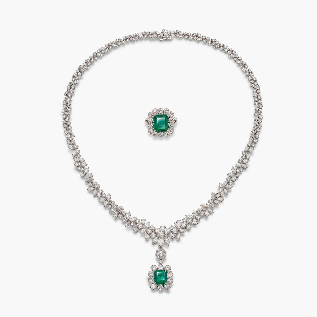 View full screen - View 1 of Lot 1431. Emerald and Diamond Demi-Parure | 「哥倫比亞」祖母綠 配 鑽石 項鏈 配 戒指套裝.