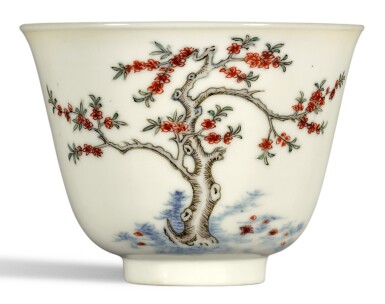 View full screen - View 1 of Lot 149. A RARE WUCAI 'MONTH' CUP KANGXI MARK AND PERIOD | 清康熙 五彩桃花花神杯 《大清康熙年製》款.
