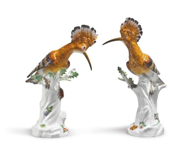 View full screen - View 1 of Lot 286. A PAIR OF MEISSEN FIGURES OF HOOPOES, 20TH CENTURY.