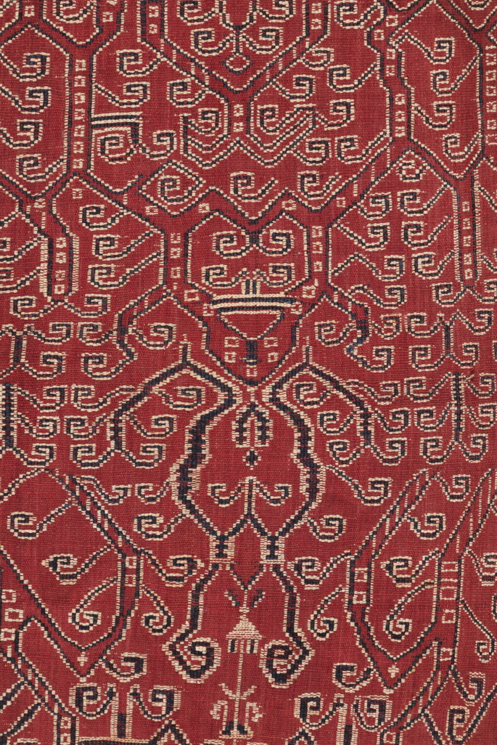 View full screen - View 1 of Lot 18. Tissu cérémoniel pua, Iban, Bornéo, Indonésie, début du 20e siècle | Ceremonial cloth pua, Iban, Borneo, Indonesia, early 20th century.