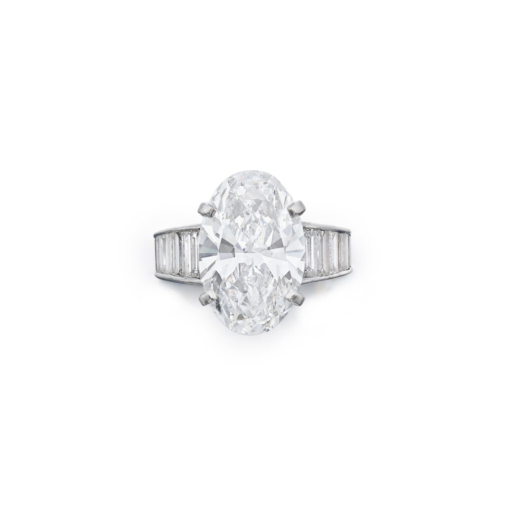 View full screen - View 1 of Lot 93. Diamond Ring.