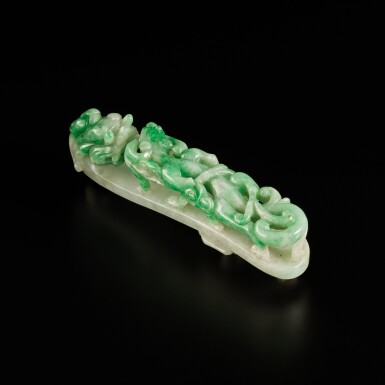 View full screen - View 1 of Lot 218. A jadeite 'chilong' belt hook, Late Qing dynasty | 清末 翠玉雕螭龍紋帶鉤.