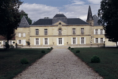 View full screen - View 1 of Lot 145. Château Lynch Moussas 2005 (12 BT).