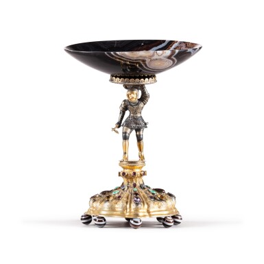 View full screen - View 1 of Lot 161. A hardstone tazza with jewelled parcel-gilt silver mounts, late 19th century.