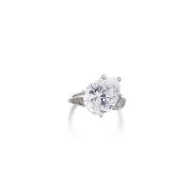 View full screen - View 1 of Lot 247. Diamond ring | 鑽石戒指.