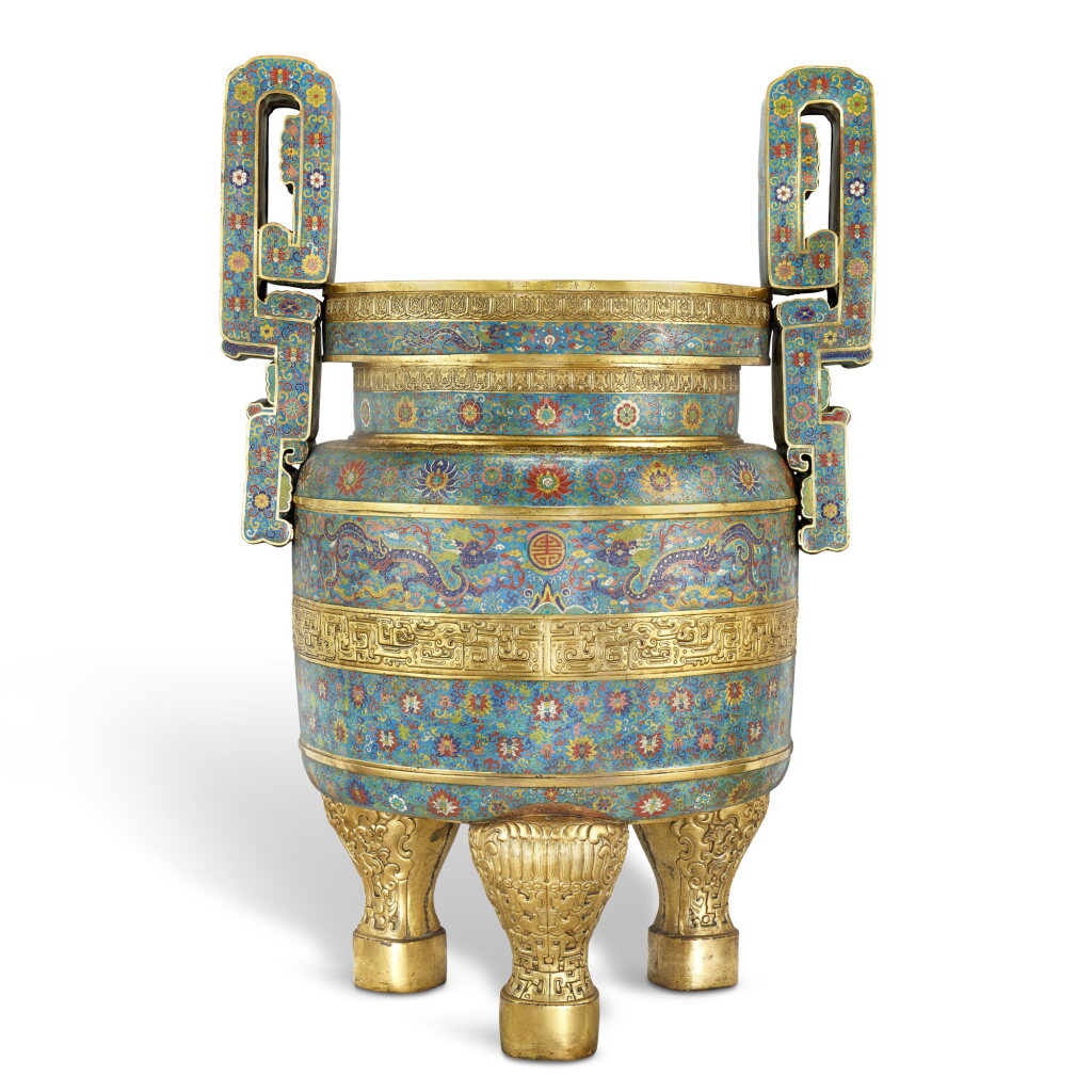 View full screen - View 1 of Lot 3806. A monumental cloisonné enamel 'kui dragon' tripod incense burner, Mark and period of Qianlong | 清乾隆 掐絲琺瑯夔龍纏枝蓮紋雙耳三足鼎式爐 《大清乾隆年製》款.