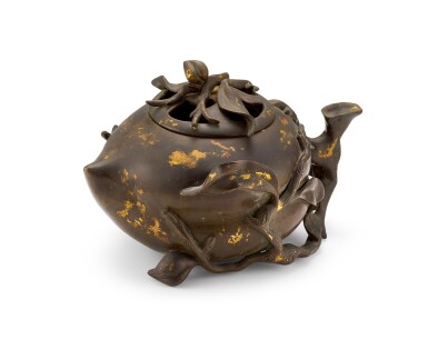 View full screen - View 1 of Lot 2147. A parcel-gilt bronze 'peach' incense burner and cover Qing dynasty, 17th - 18th century | 十七至十八世紀 局部鎏金銅蟠桃式熏爐.