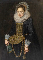 Portrait de femme tenant un éventail