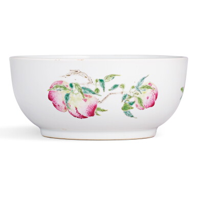 View full screen - View 1 of Lot 3629. A FAMILLE-ROSE 'SANDUO' BOWL SEAL MARK AND PERIOD OF QIANLONG | 清乾隆 粉彩三多墩式盌 《大清乾隆年製》款.