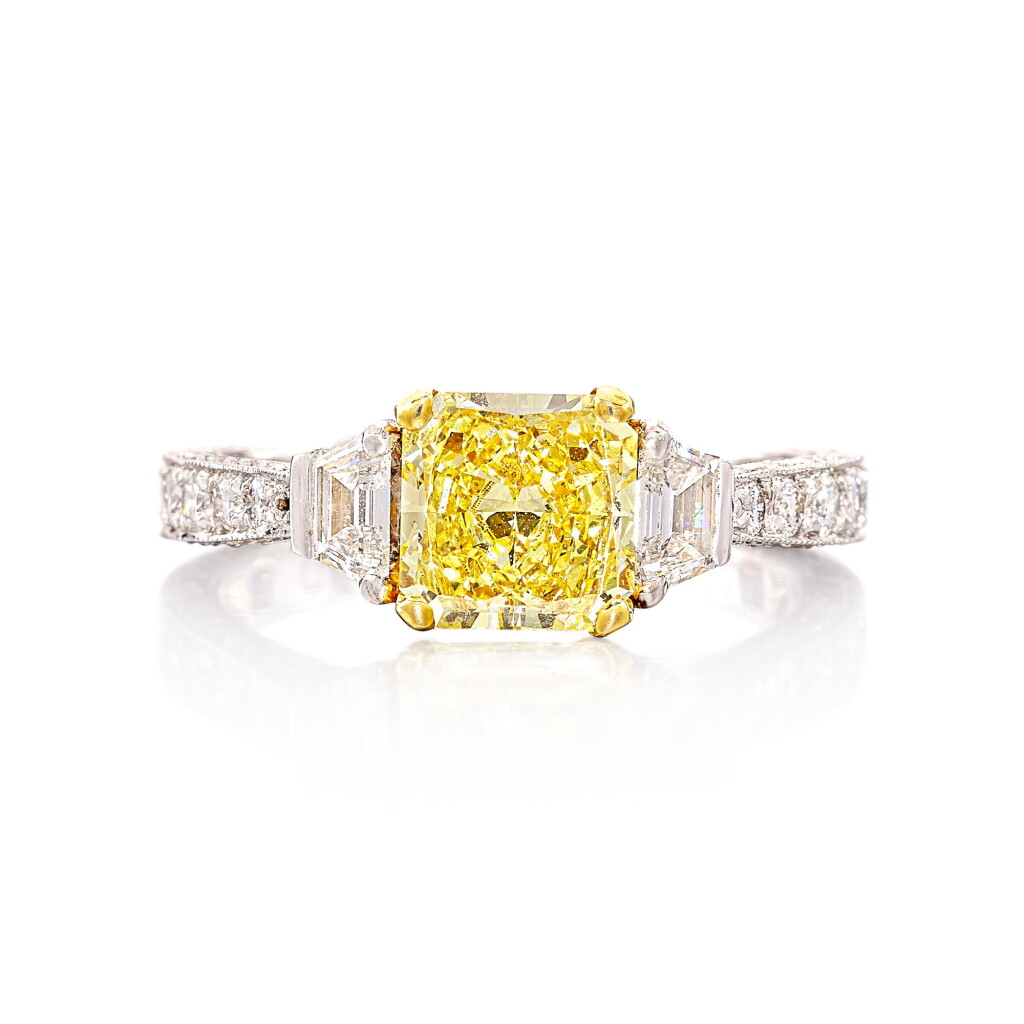 View full screen - View 1 of Lot 322. Fancy Vivid Yellow Diamond and Diamond Ring | 格拉夫 | 1.37克拉 艷彩黃色鑽石 配 鑽石 戒指.