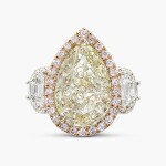 Fancy Light Greenish Yellow Diamond and Diamond Ring | 7.56克拉 淡彩綠黃色鑽石 配 鑽石 戒指