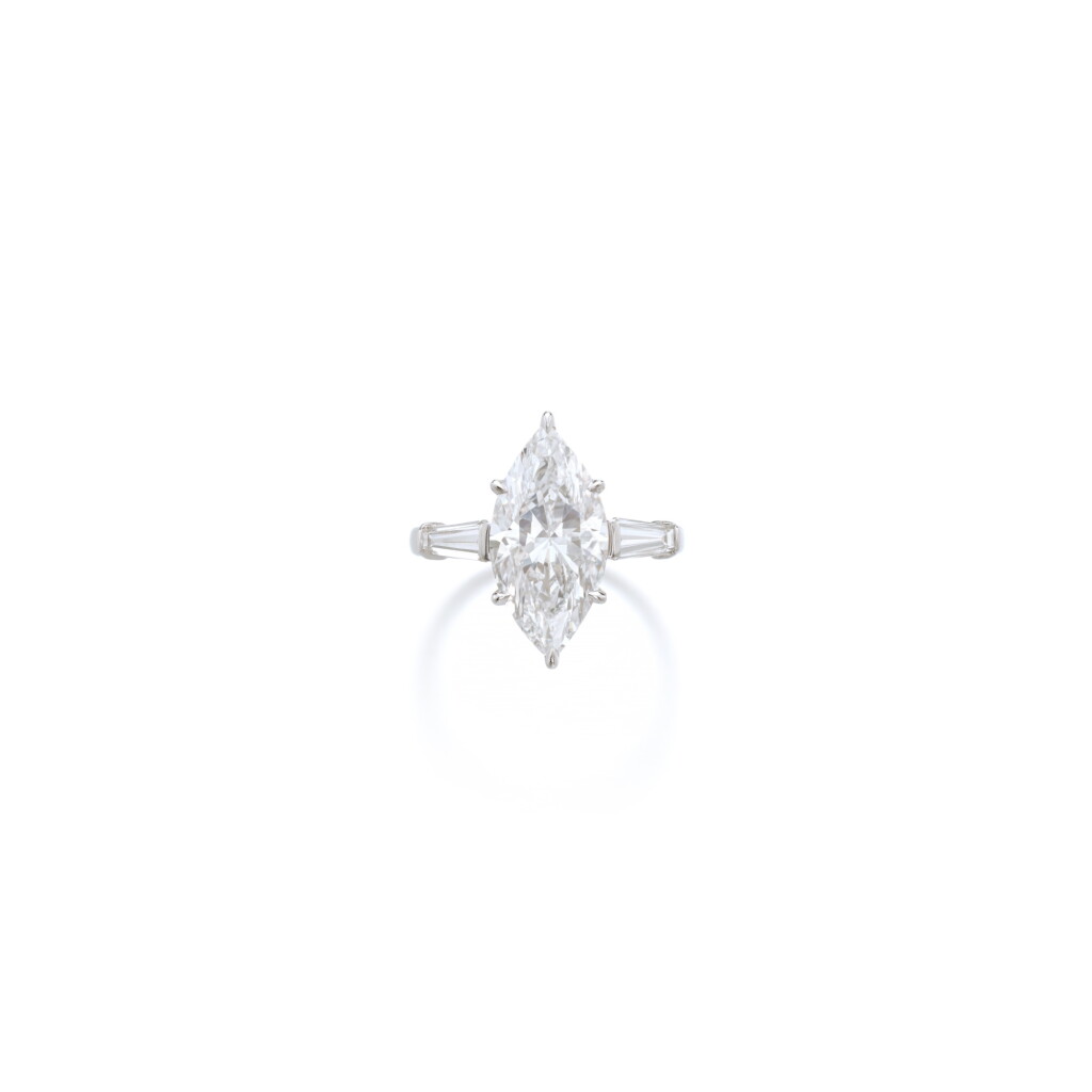 View full screen - View 1 of Lot 334. Diamond Ring.