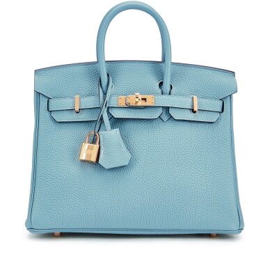 Voir en plein écran - Voir 1 du lot 6001. Ciel Togo Birkin 25 Gold Hardware, 2020.