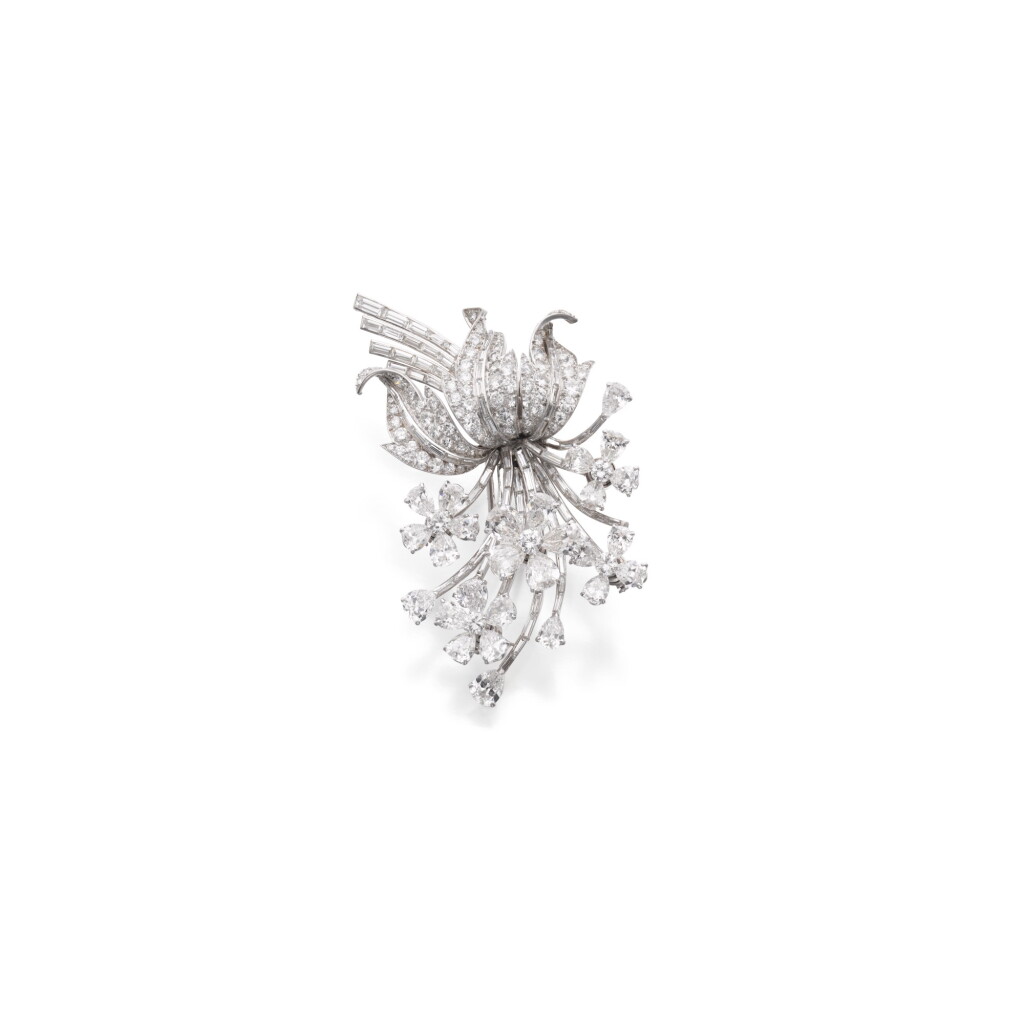 View full screen - View 1 of Lot 343. Diamond brooch.