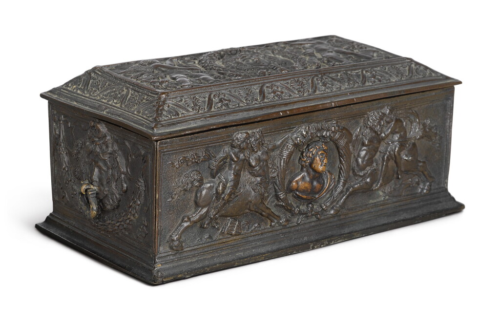 View full screen - View 1 of Lot 725. writing casket.