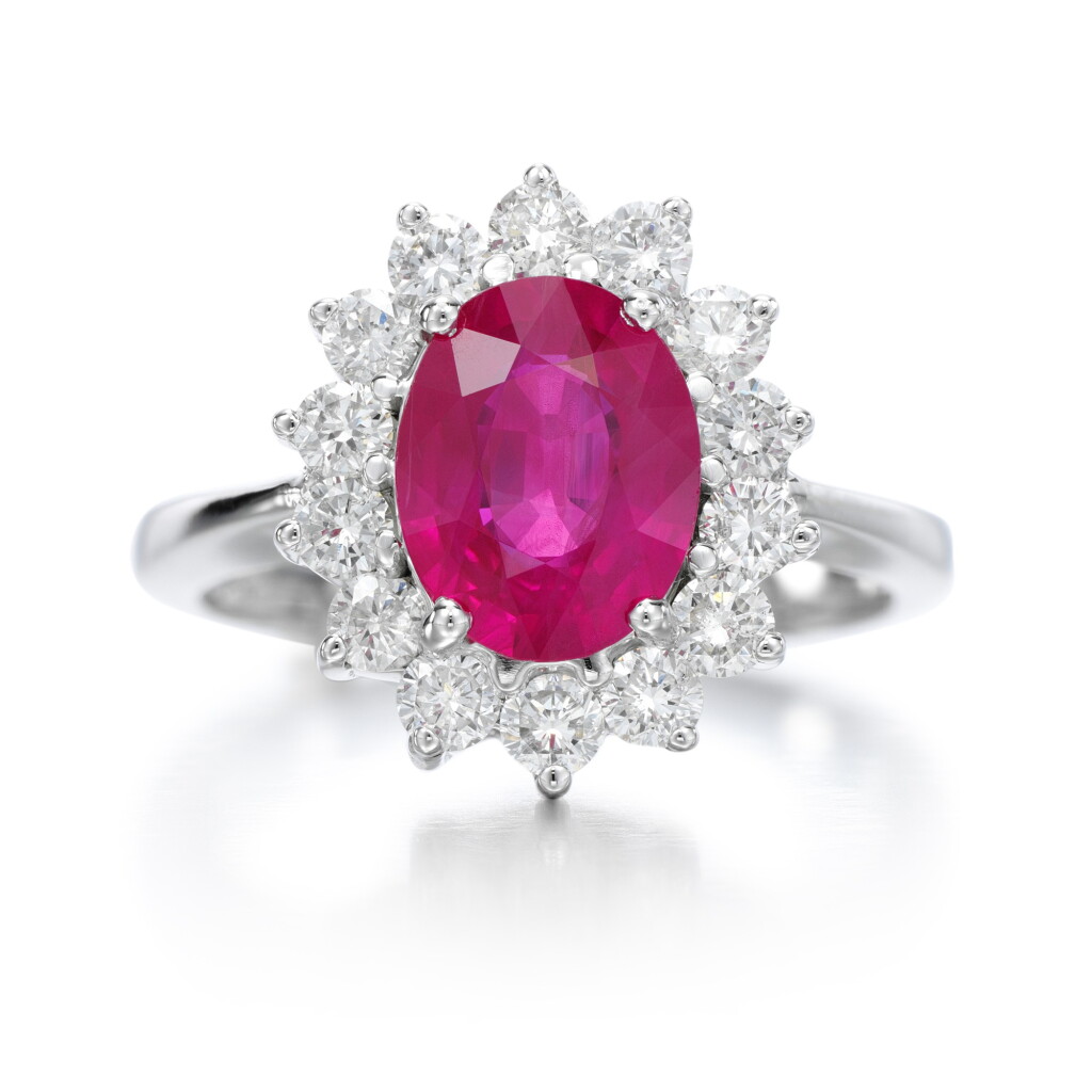 View full screen - View 1 of Lot 89. RUBY AND DIAMOND RING.