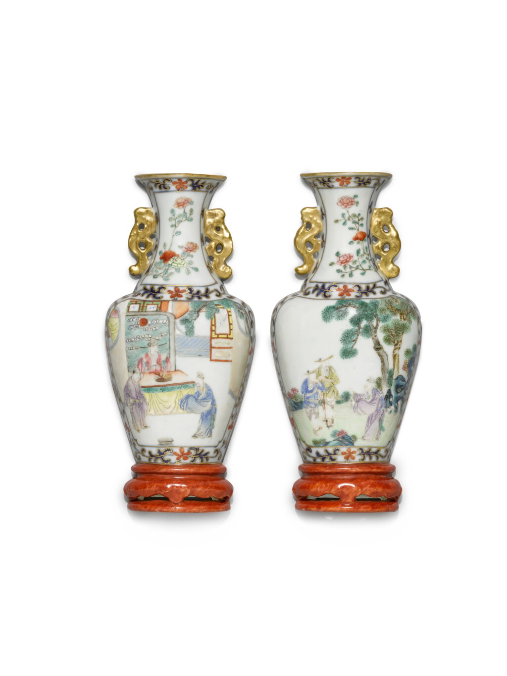 View full screen - View 1 of Lot 60. A pair of famille rose-decorated wall vases, Qing dynasty, 18th/19th century | 清十八/十九世紀 粉彩人物故事圖壁瓶一對.