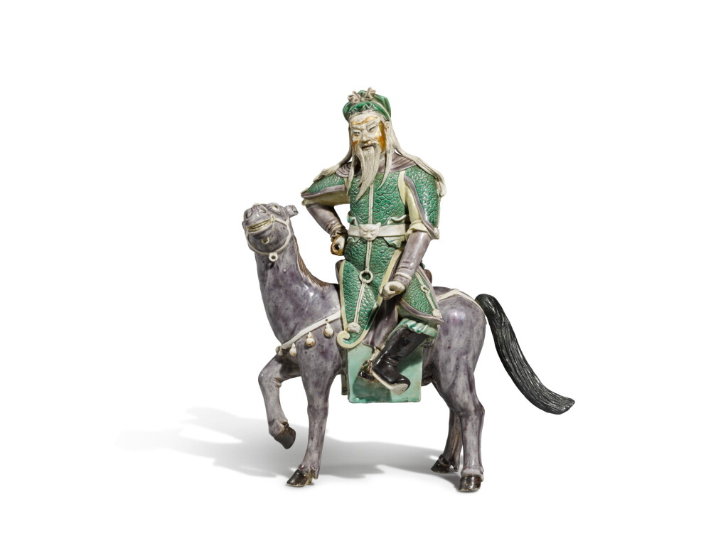 全螢幕檢視 - 查看48An enamel on biscuit equestrian group, Qing dynasty, Kangxi period | 清康熙 素三彩關帝騎馬像的1