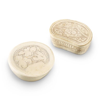 View full screen - View 1 of Lot 351. A Shanxi 'peony' circular pillow and a Henan carved 'peony' pillow, Northern Song dynasty 北宋 山西珍珠地劃牡丹紋圓枕 及 河南珍珠地劃牡丹紋腰形枕.