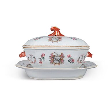 View full screen - View 1 of Lot 966. A Chinese Export Armorial Tureen, Cover and Stand, Qing Dynasty, Qianlong Period, Circa 1770 | 清乾隆 約1770年 粉彩紋章圖蓋盆連托盤.