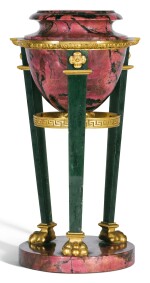 A RUSSIAN GILT-BRONZE RHODONITE AND NEPHRITE ATHÉNIENNE, AFTER A DESIGN BY I.I. GALBERG (1778-1863) SECOND QUARTER OF THE 19TH CENTURY, PROBABLY BY THE PETERHOF IMPERIAL LAPIDARY WORKS