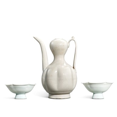 View full screen - View 1 of Lot 5603. Three qingbai wares, Song dynasty | 宋 青白執壺一件及花口盞兩件.