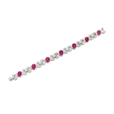 View full screen - View 1 of Lot 25. Ruby and diamond bracelet (Bracciale in rubini e diamanti).