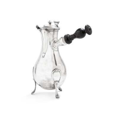 View full screen - View 1 of Lot 446. A very large silver tripod coffee pot, Jean-Nicolas Boulanger, Paris, 1798-1809 | Très grande cafetière tripode en argent par Jean-Nicolas Boulanger, Paris, 1798-1809.