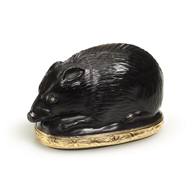 View full screen - View 1 of Lot 36. A gold-mounted black jasper snuff box in the shape of a boar, probably German, 19th century.