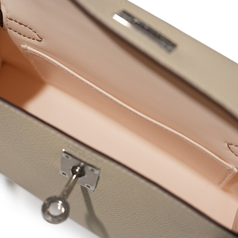 Cover image 0