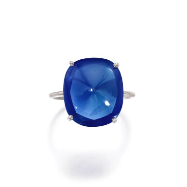 View full screen - View 1 of Lot 235. Fine sapphire ring | 藍寶石戒指.