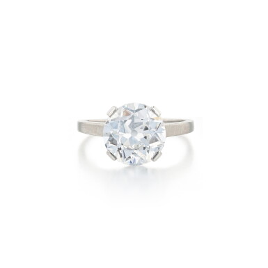 View full screen - View 1 of Lot 25. Bague diamant | Diamond ring.