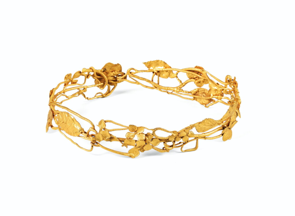 View full screen - View 1 of Lot 132. Ceinture hortensia.