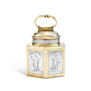 View full screen - View 1 of Lot 190. A parcel-gilt silver tea cannister, unmarked, probably Germany circa 1680 | Cannister (boîte à thé ?) en argent et vermeil, non poinçonné, probablement Allemagne vers 1680.