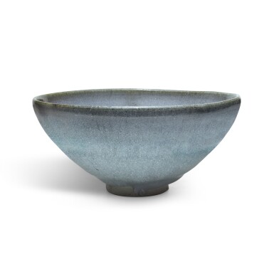 A large 'Jun' blue-glazed bowl, Yuan dynasty or later